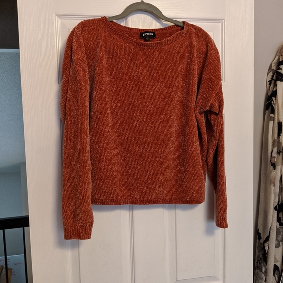 Express Sweaters - CLEARANCE Express crew neck sweater medium
